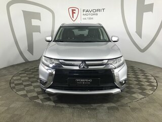 2016 Mitsubishi Outlander III Рестайлинг 2, серебристый, 1700000 рублей, вид 2