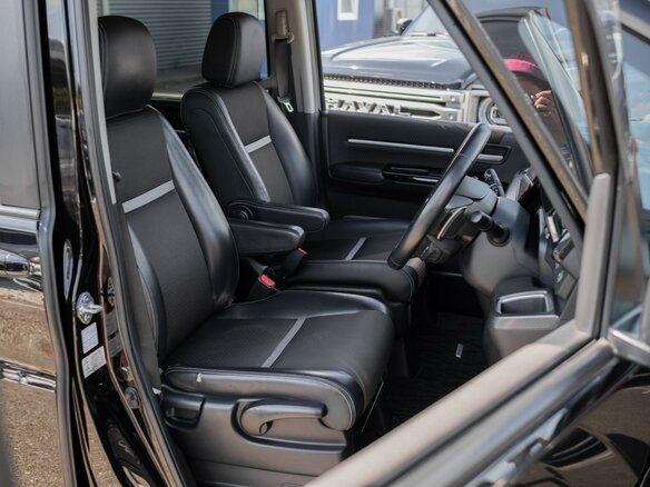 2021 Honda Stepwgn Spada V Рестайлинг, чёрный, 2749000 рублей - вид 10