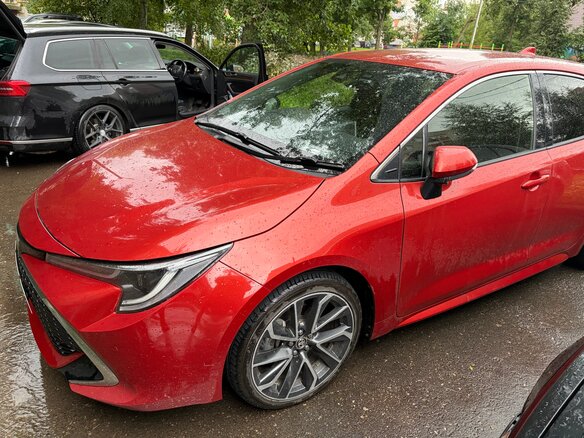 2018 Toyota Corolla XII (E210), красный - вид 13