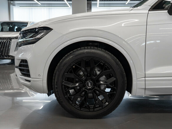2018 Volkswagen Touareg III, белый - вид 26