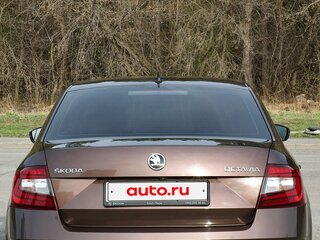 2017 Skoda Octavia III (A7) Рестайлинг, коричневый, 1550000 рублей, вид 4