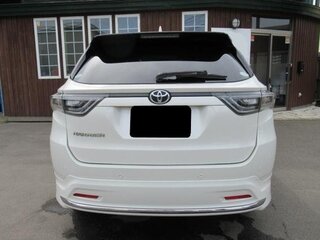 2018 Toyota Harrier III (XU60) Рестайлинг, белый, 1842000 рублей, вид 2