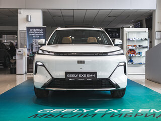2026 Geely EX5 Гибрид EM-R, белый, 3829990 рублей, вид 3