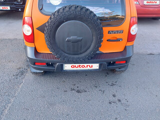 2011 Chevrolet Niva I Рестайлинг, оранжевый, 430000 рублей, вид 4