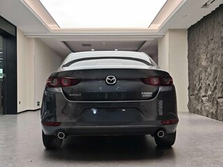 2022 Mazda 3 Axela IV (BP), серый, 1706010 рублей, вид 5