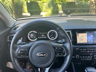 2018 Kia Niro Plug-in hybrid I, белый, 2770000 рублей, вид 5