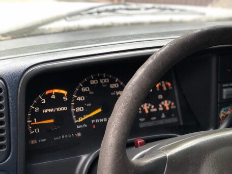 1998 Chevrolet C/K, белый, 3000000 рублей, вид 2