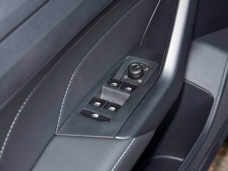 2026 Volkswagen Tharu XR, серый, 2105000 рублей, вид 4