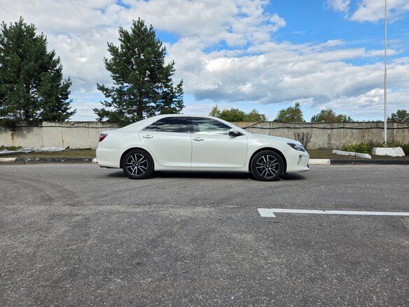 2017 Toyota Camry VII (XV50) Рестайлинг 2, белый, 2450000 рублей - вид 7