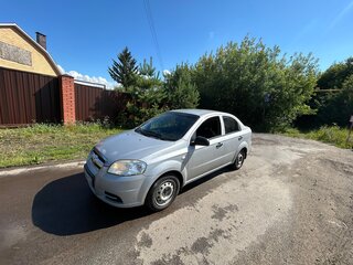 2010 Chevrolet Aveo I Рестайлинг, серебристый, 450000 рублей, вид 1