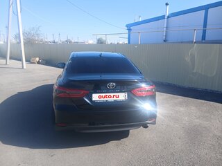 2018 Toyota Camry VIII (XV70), чёрный, 2400000 рублей, вид 3