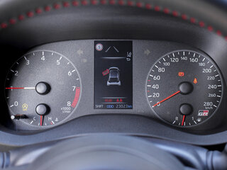 2021 Toyota Yaris IV, белый, 4600000 рублей, вид 5