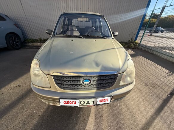 2006 BYD Flyer, золотистый, 105000 рублей - вид 2