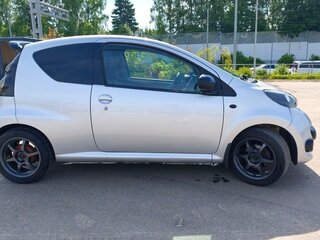 2007 Peugeot 107 I, серебристый, 700000 рублей, вид 3