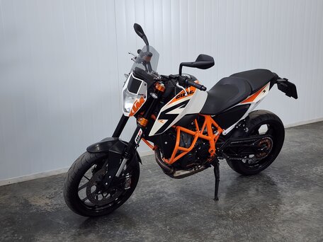 2013 KTM 690 Duke R, белый, 449000 рублей, вид 4