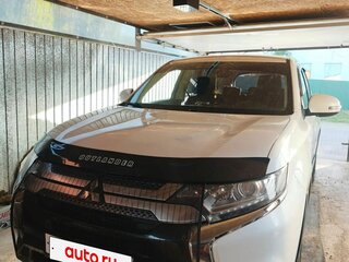 2019 Mitsubishi Outlander III Рестайлинг 3, белый, 2000000 рублей, вид 3