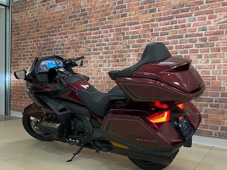 2025 Honda GL 1800 Gold Wing, пурпурный, 4500000 рублей, вид 3