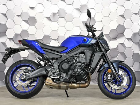 2024 Yamaha MT-09 (FZ-09), синий, 1249000 рублей, вид 3