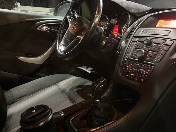 2010 Opel Astra J, чёрный, 410000 рублей - вид 11
