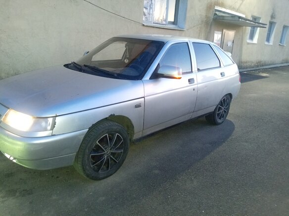 2002 Lada (ВАЗ) 2112, серебристый, 130000 рублей - вид 3