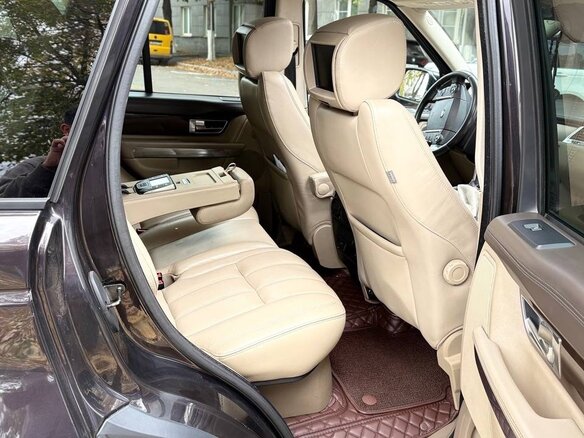 2011 Land Rover Range Rover Sport I Рестайлинг, коричневый, 1820000 рублей - вид 9