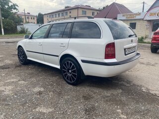 2006 Skoda Octavia I (A4) Рестайлинг, белый, 600000 рублей, вид 4