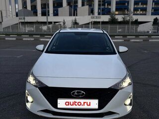 2020 Hyundai Solaris II Рестайлинг, белый, 1829000 рублей, вид 2