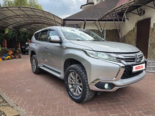 2018 Mitsubishi Montero Sport III, серый, 2600000 рублей, вид 2