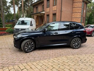 2019 BMW X5 30d IV (G05/G18), чёрный, 6100000 рублей, вид 5