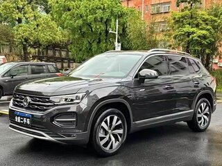 2022 Volkswagen Tayron I, чёрный, 2350000 рублей, вид 1