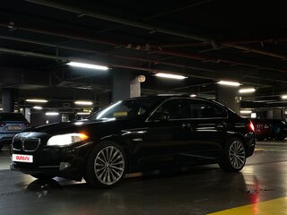 2013 BMW 5 серии Long 520Li VI (F10/F11/F07), чёрный, 2800000 рублей, вид 2