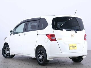 2010 Honda Freed I, белый, 1139000 рублей, вид 4
