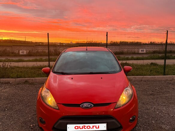 2008 Ford Fiesta Mk6, красный - вид 1