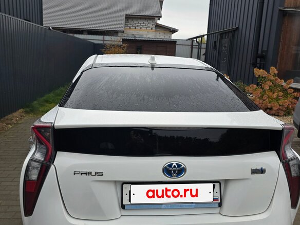 2017 Toyota Prius IV (XW50), белый - вид 10