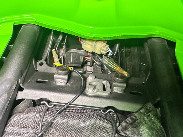 2021 Kawasaki Ninja 400, зелёный - вид 12
