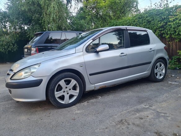 2002 Peugeot 307 I, серебристый, 230000 рублей - вид 4