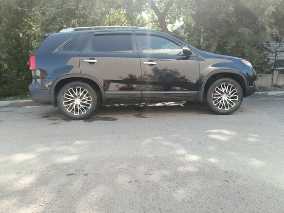 2012 Kia Sorento II, чёрный, 1450000 рублей - вид 2