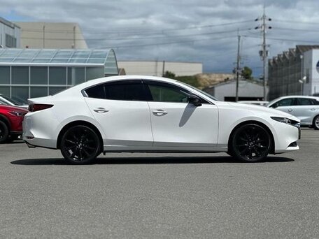 2022 Mazda 3 IV (BP), белый, 1200000 рублей, вид 4