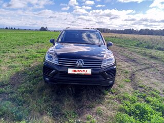 2015 Volkswagen Touareg II Рестайлинг, чёрный, 3400000 рублей, вид 1