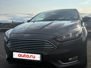 2017 Ford Focus III Рестайлинг, серый, 1390000 рублей, вид 3