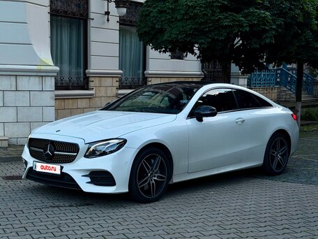 2017 Mercedes-Benz E-Класс 300 V (W213, S213, C238), белый, 3990000 рублей, вид 2