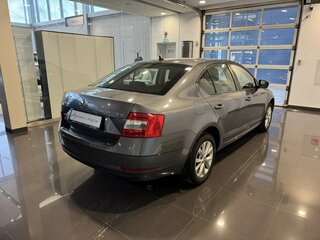 2018 Skoda Octavia III (A7) Рестайлинг, серый, 1449000 рублей, вид 4