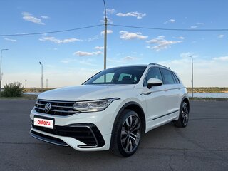 2021 Volkswagen Tiguan II Рестайлинг, белый, 3930000 рублей, вид 1