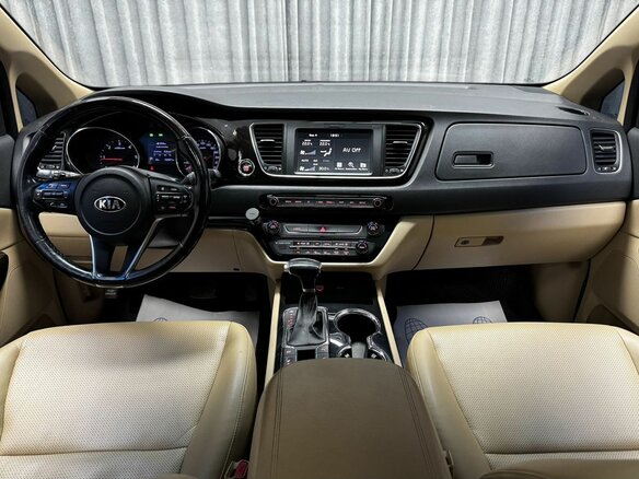 2018 Kia Carnival III, белый - вид 27