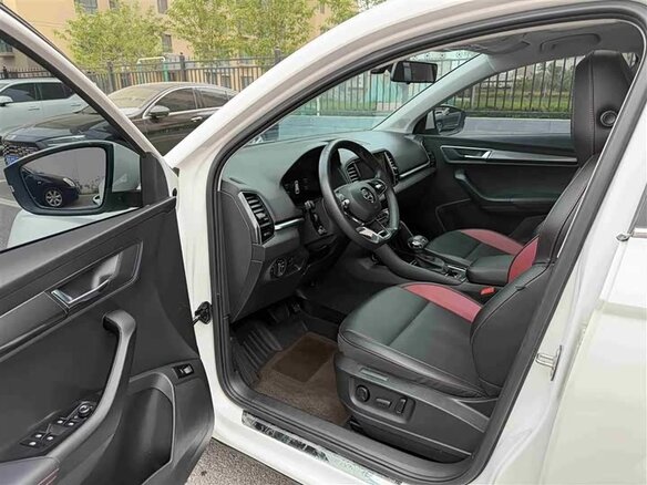 2022 Skoda Karoq DSG7 I, белый - вид 10
