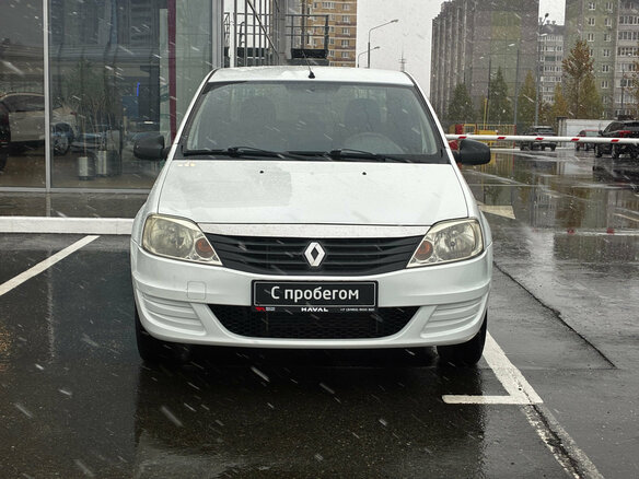 2014 Renault Logan I Рестайлинг, белый - вид 1