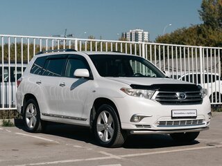 2011 Toyota Highlander II (XU40) Рестайлинг, белый, 1665000 рублей, вид 3