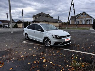 2017 Volkswagen Polo V Рестайлинг, белый, 1250000 рублей, вид 2