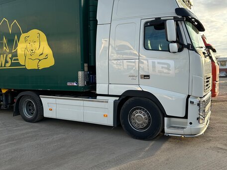 2011 Volvo FH, белый, 5500000 рублей, вид 3