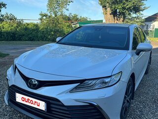 2021 Toyota Camry VIII (XV70) Рестайлинг, белый, 3300000 рублей, вид 4